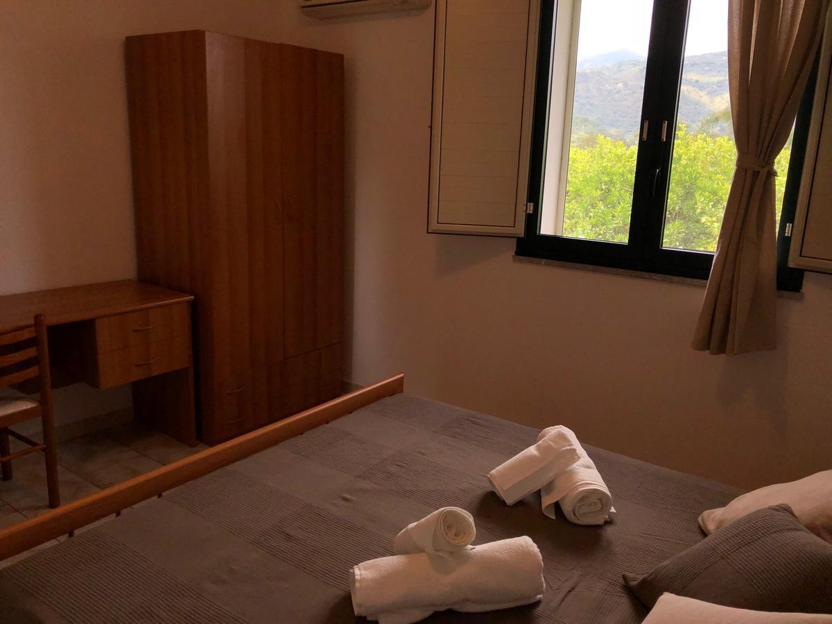Casa Vacanze Alcantara Gaggi Exterior foto